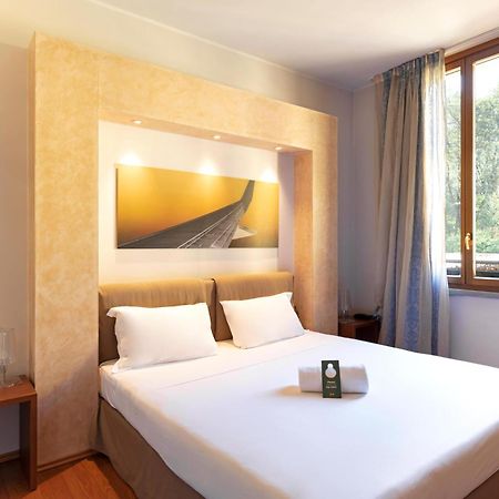 B&B Hotel Malpensa Lago Maggiore Vergiate Eksteriør billede