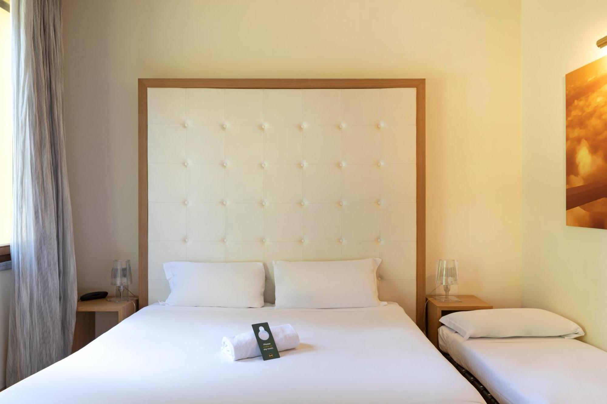 B&B Hotel Malpensa Lago Maggiore Vergiate Eksteriør billede