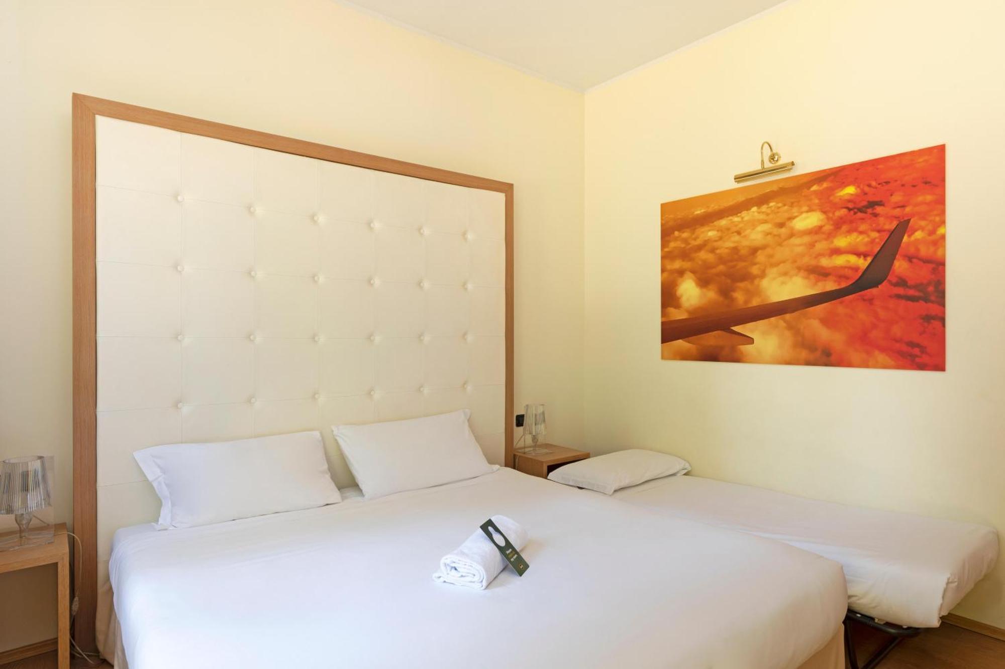 B&B Hotel Malpensa Lago Maggiore Vergiate Eksteriør billede